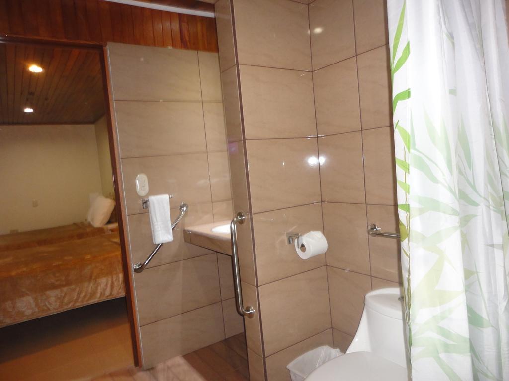 Freddy'S Place B&B モンテベルデ 部屋 写真